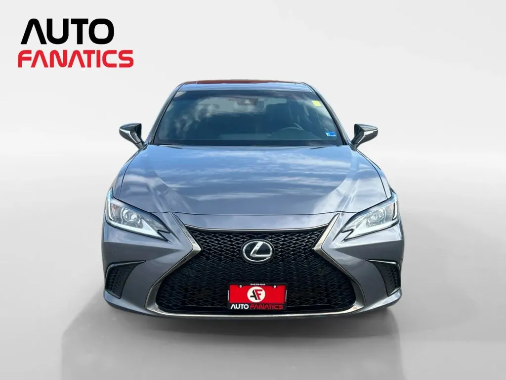 Lexus ES photo 9