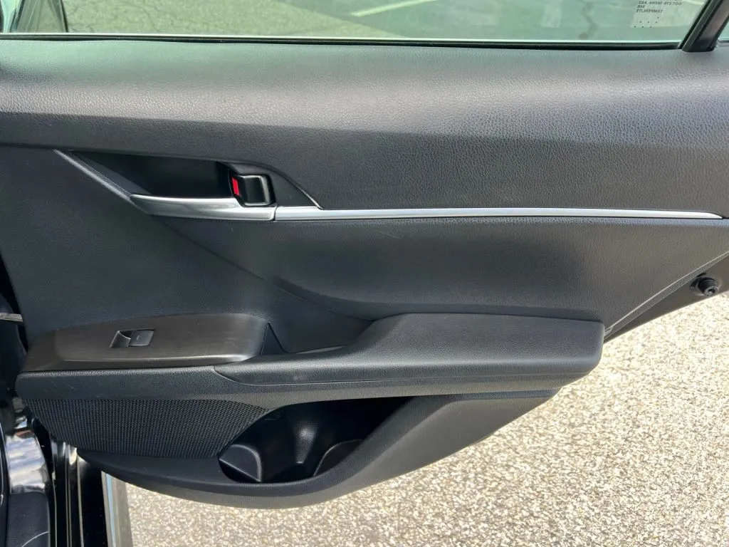 Toyota Camry photo 20