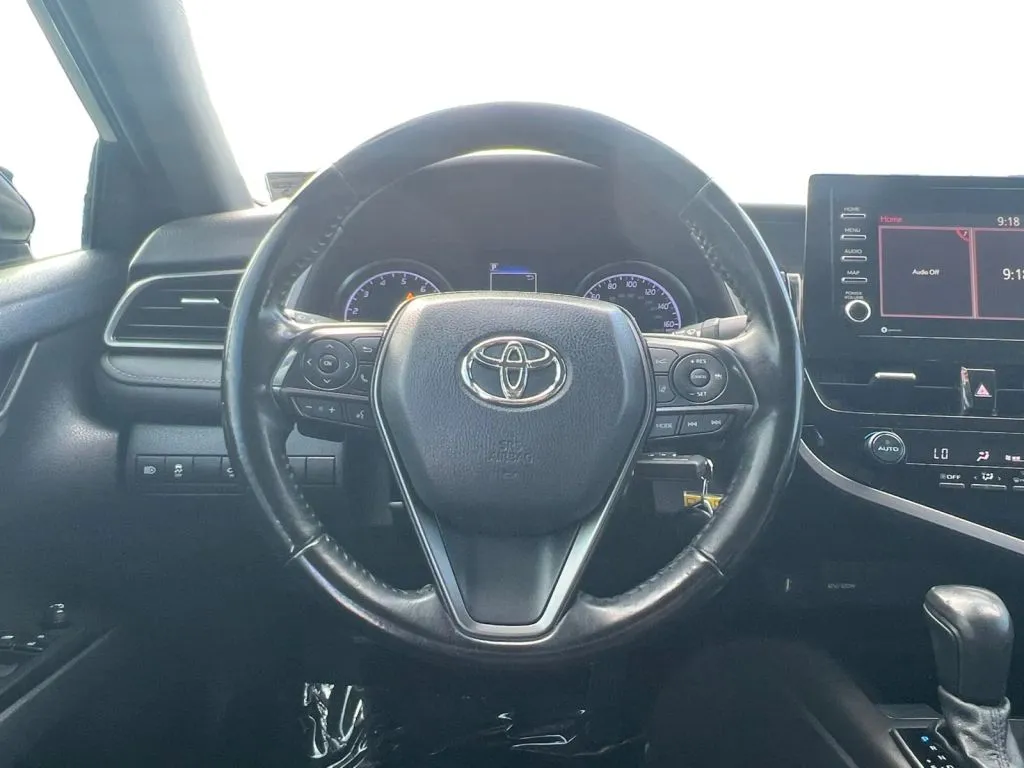 Toyota Camry photo 12