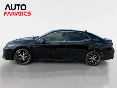 Photos of 2021 Toyota Camry SE Sedan 4D for sale in Fredericksburg, VA at Auto Fanatics