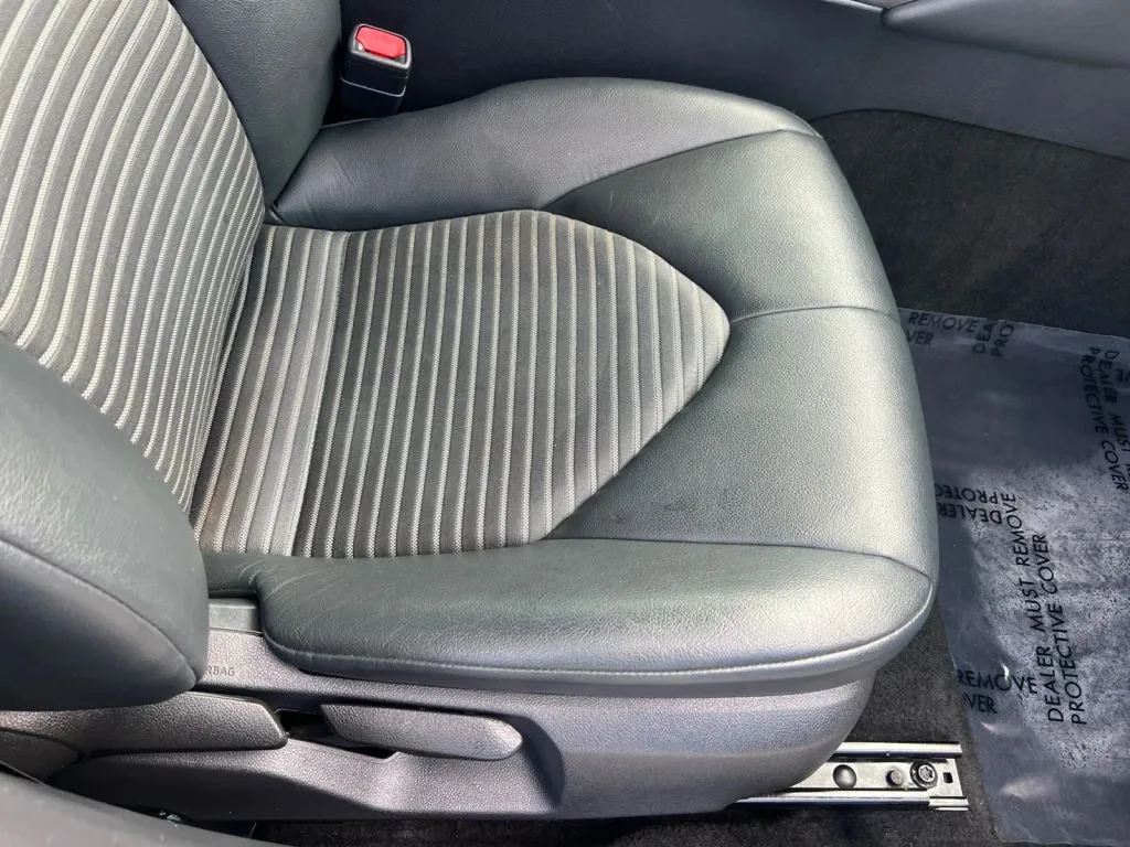 Toyota Camry photo 15