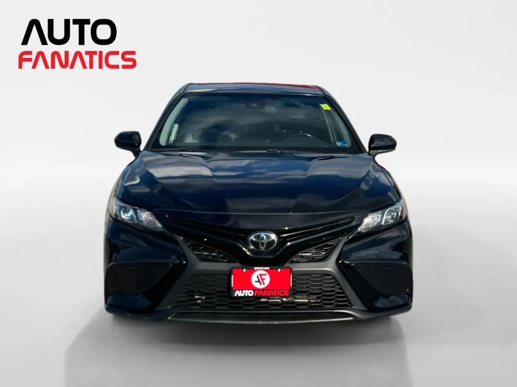 Toyota Camry photo 8