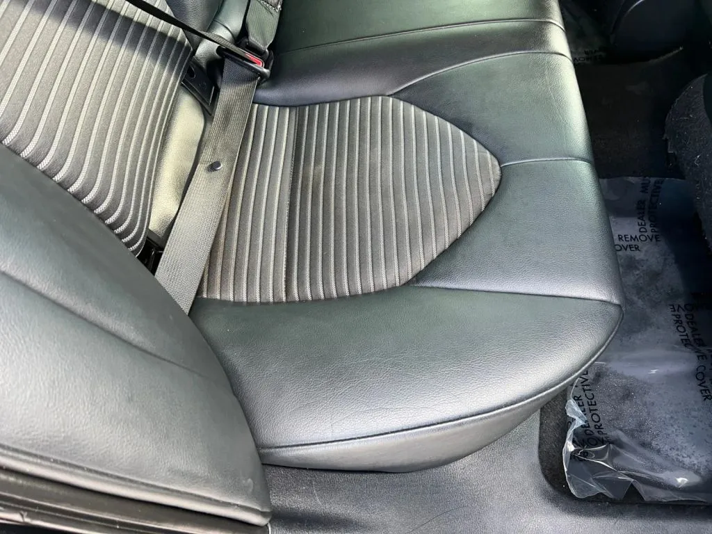 Toyota Camry photo 19