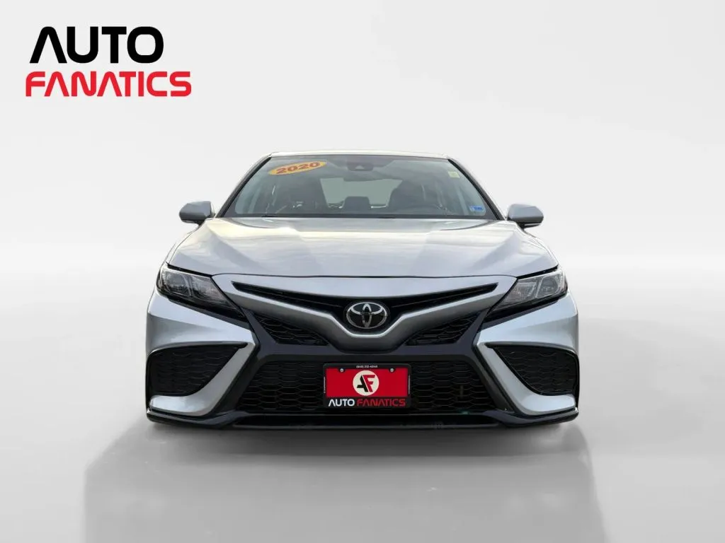 Toyota Camry photo 8
