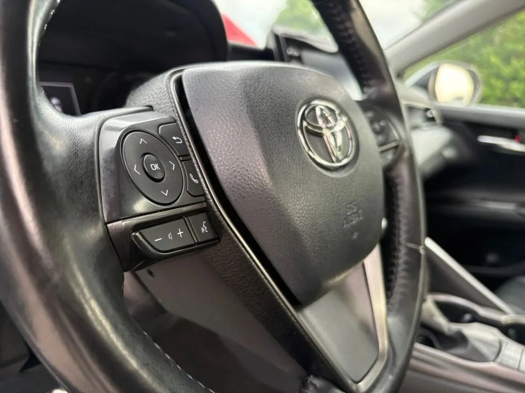 Toyota Camry photo 25