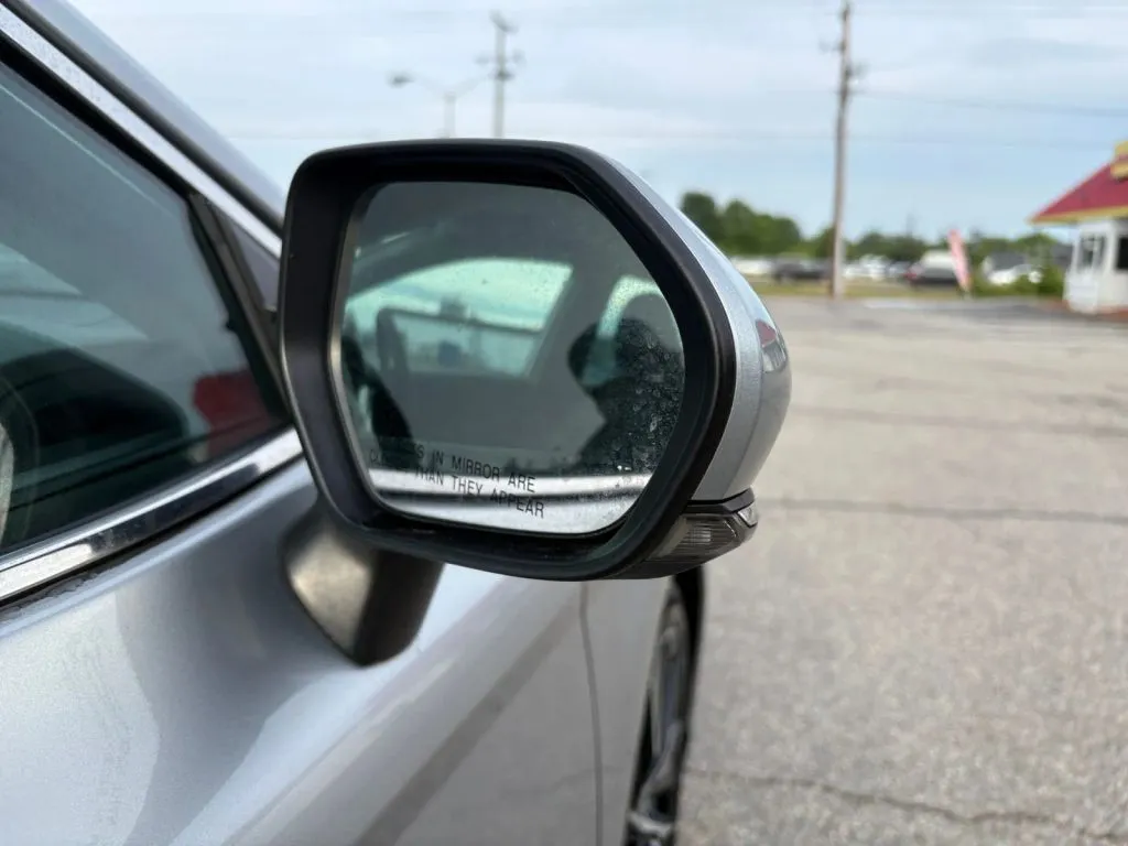 Toyota Camry photo 18