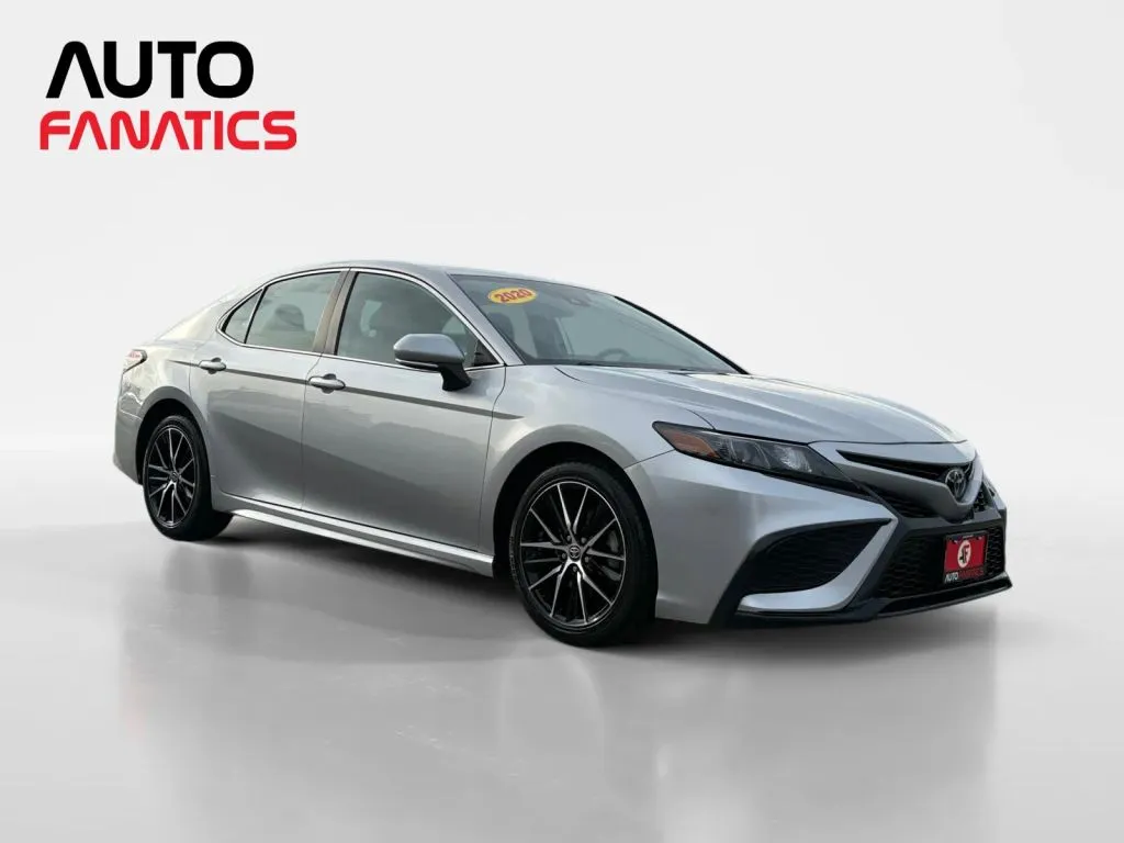 Toyota Camry photo 7