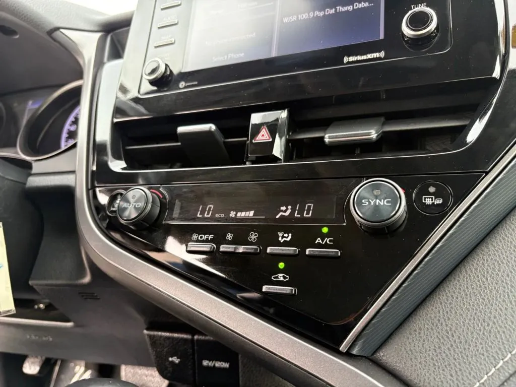 Toyota Camry photo 30
