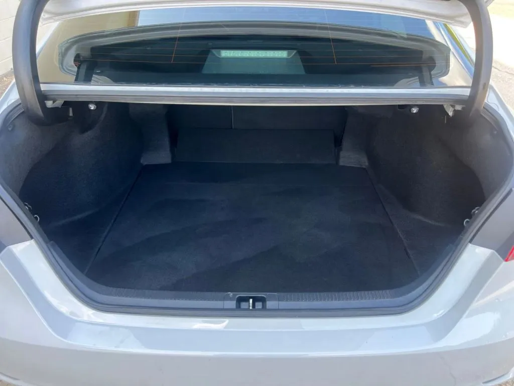 Toyota Camry photo 21