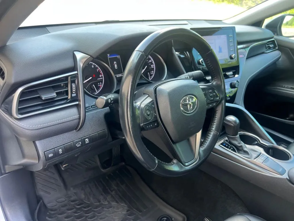 Toyota Camry photo 25