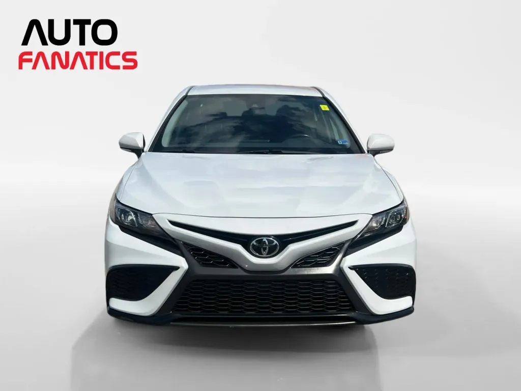 Toyota Camry photo 8