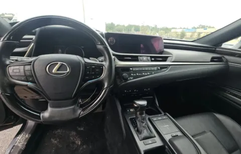 More photos of 2019 Lexus ES 350 Sedan 4D at Auto Fanatics, VA