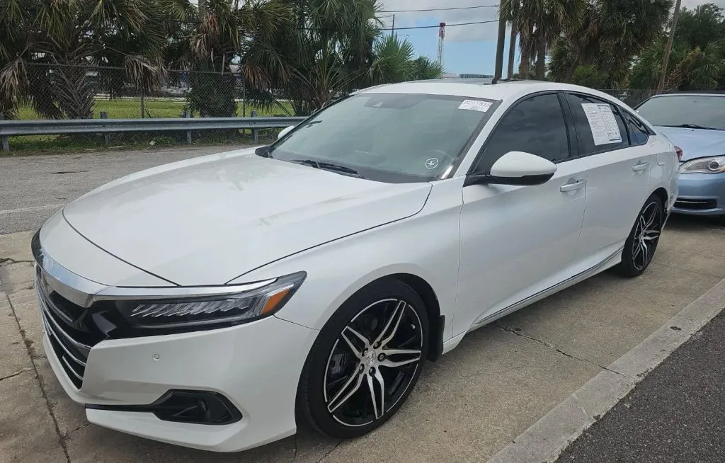 White 2021 Honda Accord Touring Sedan 4D for sale in Fredericksburg, VA