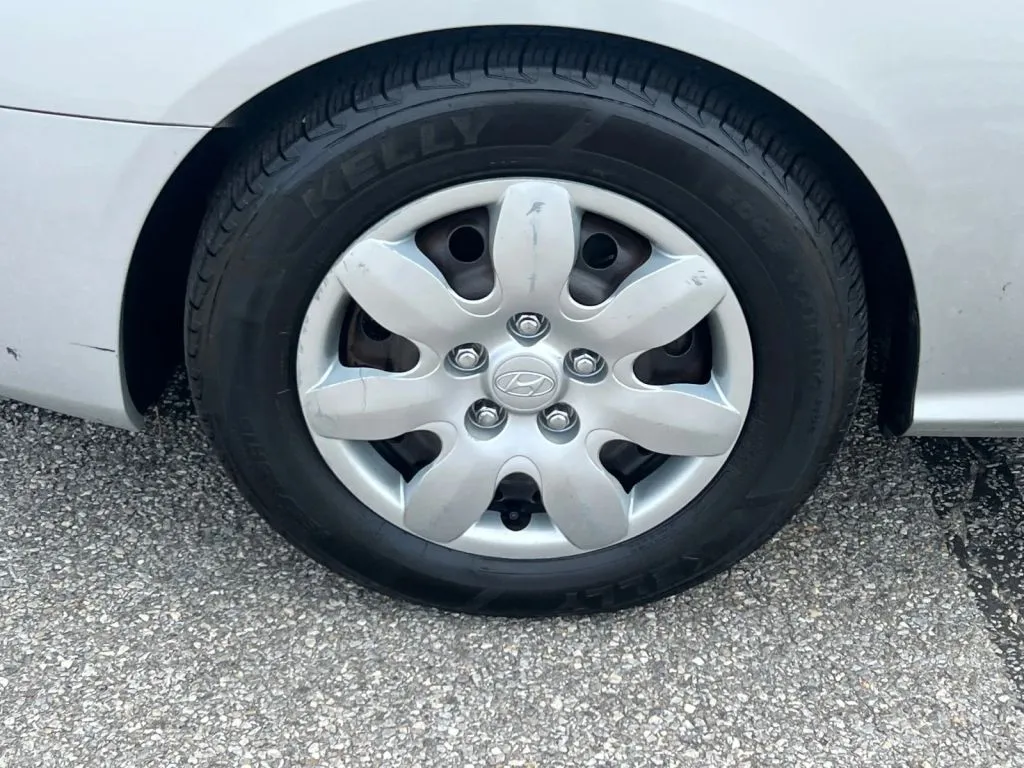 Hyundai Elantra photo 24