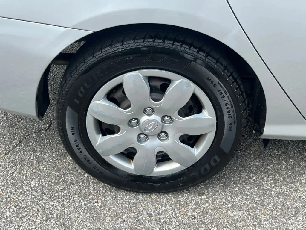 Hyundai Elantra photo 30