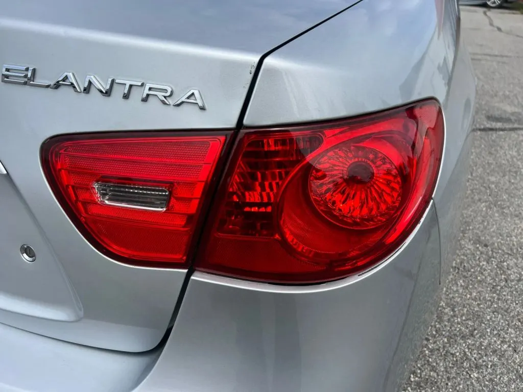 Hyundai Elantra photo 31