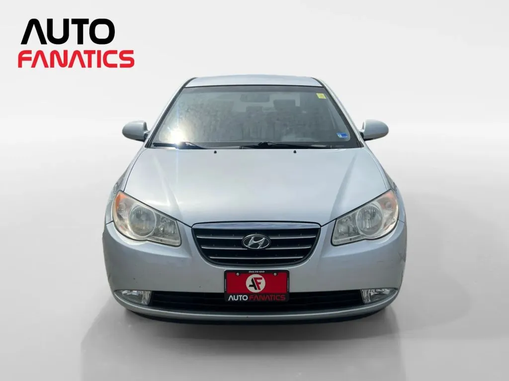 Hyundai Elantra photo 9
