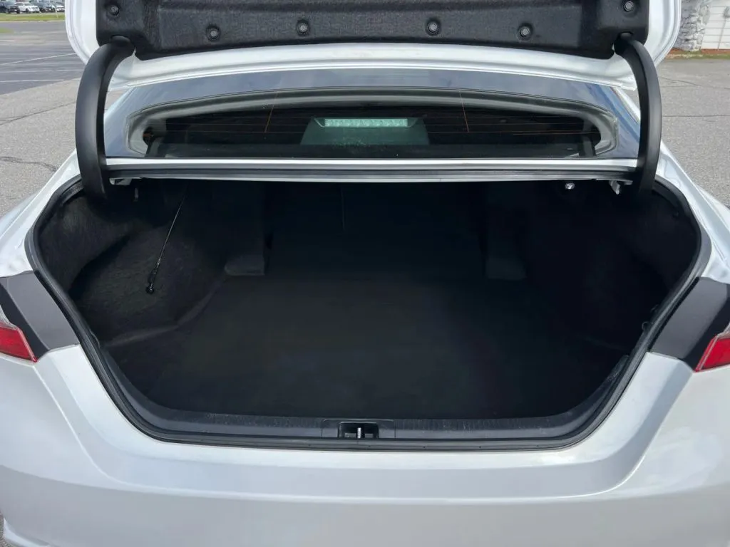 Toyota Camry photo 22