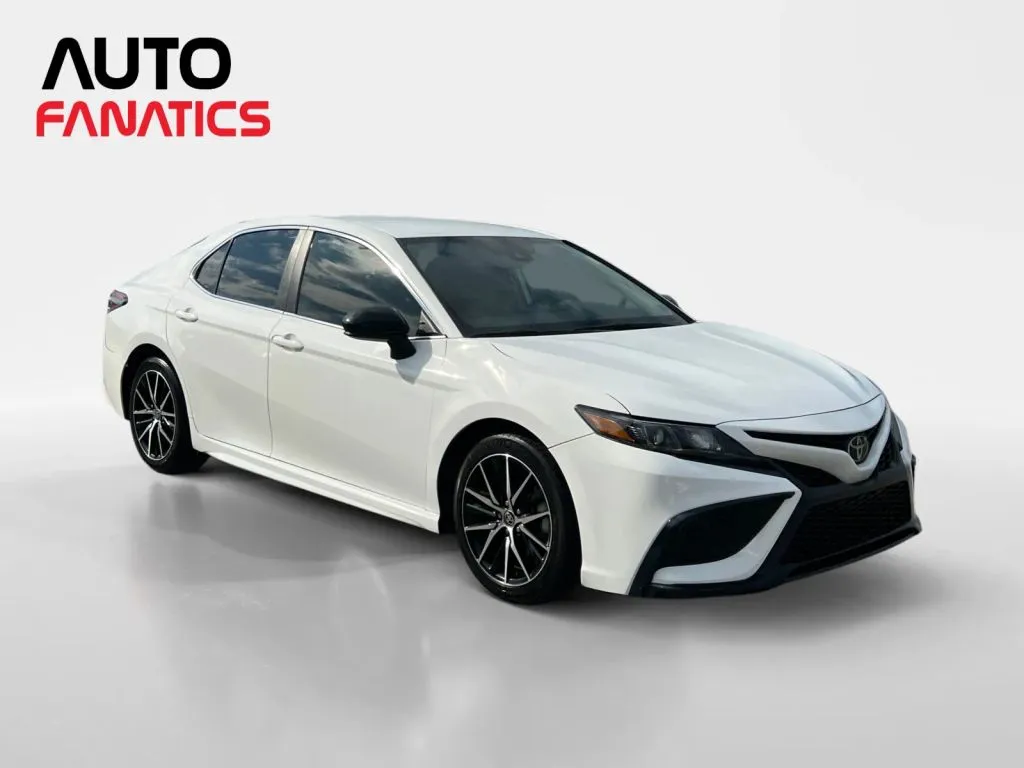 Toyota Camry photo 8