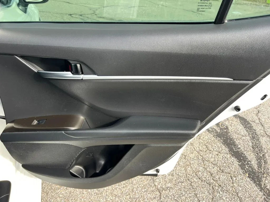 Toyota Camry photo 21