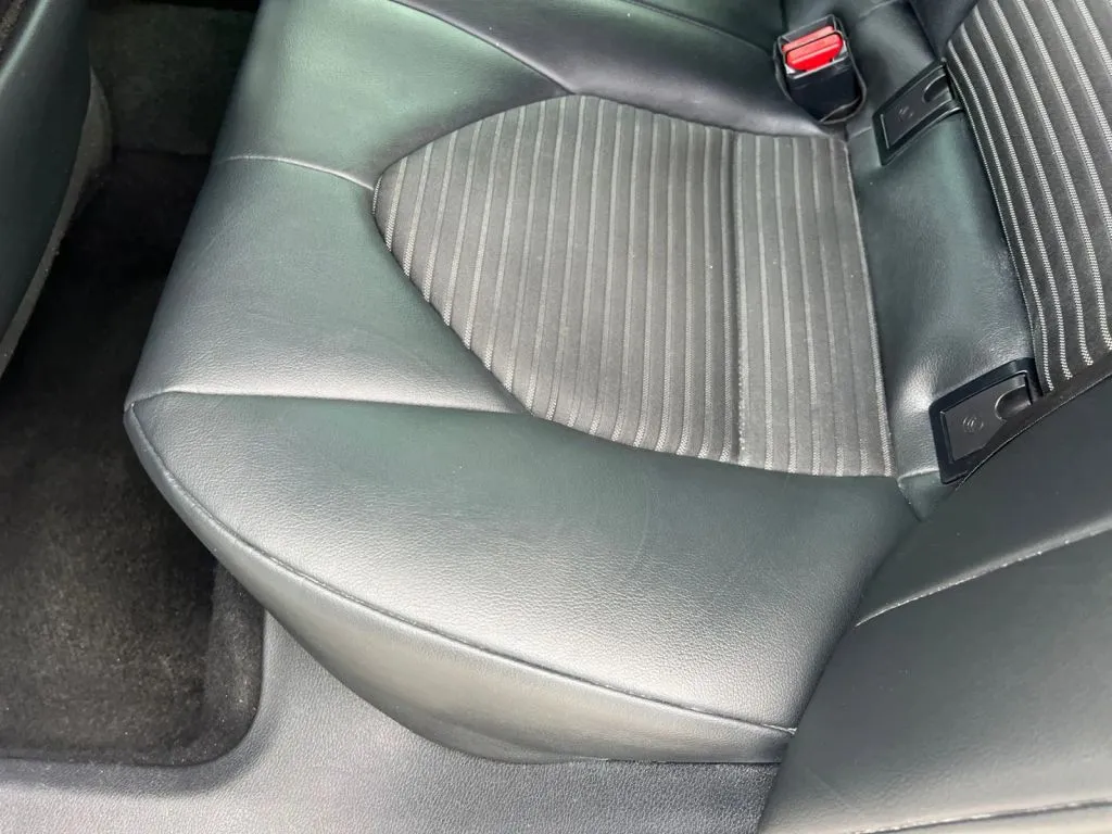 Toyota Camry photo 23