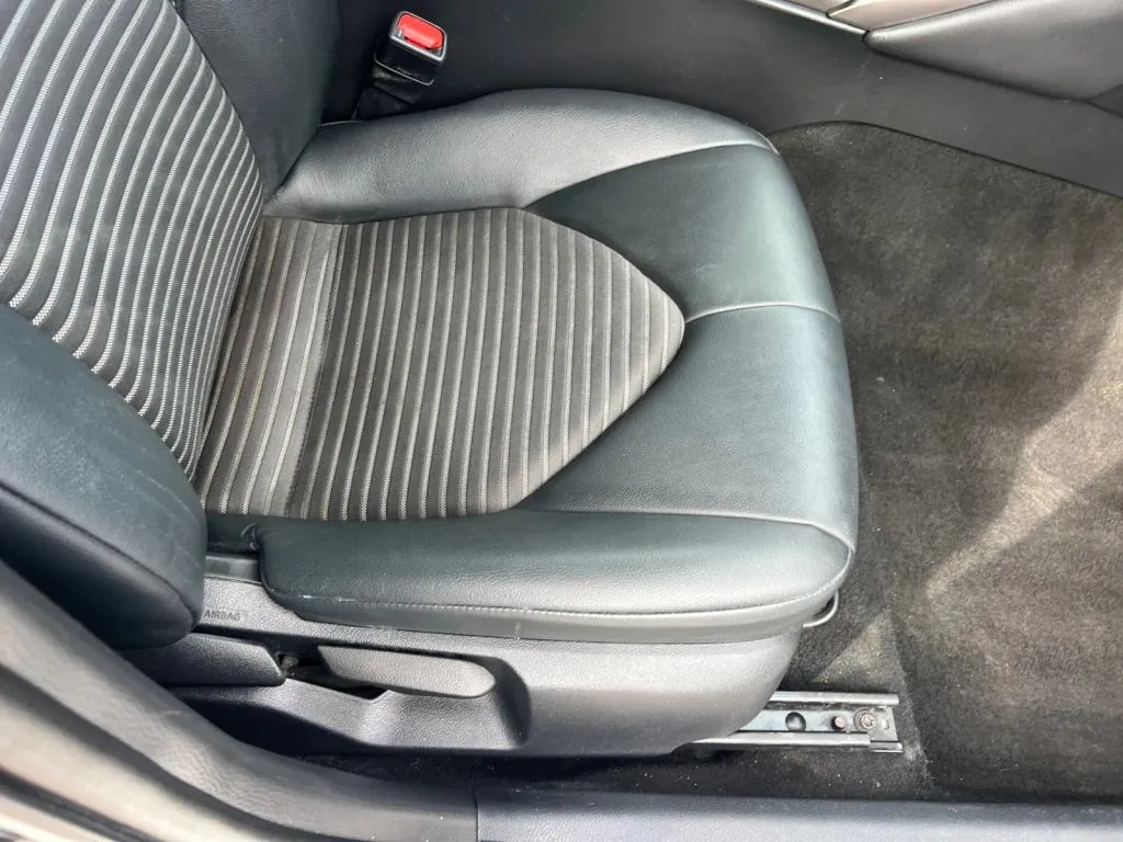 Toyota Camry photo 17