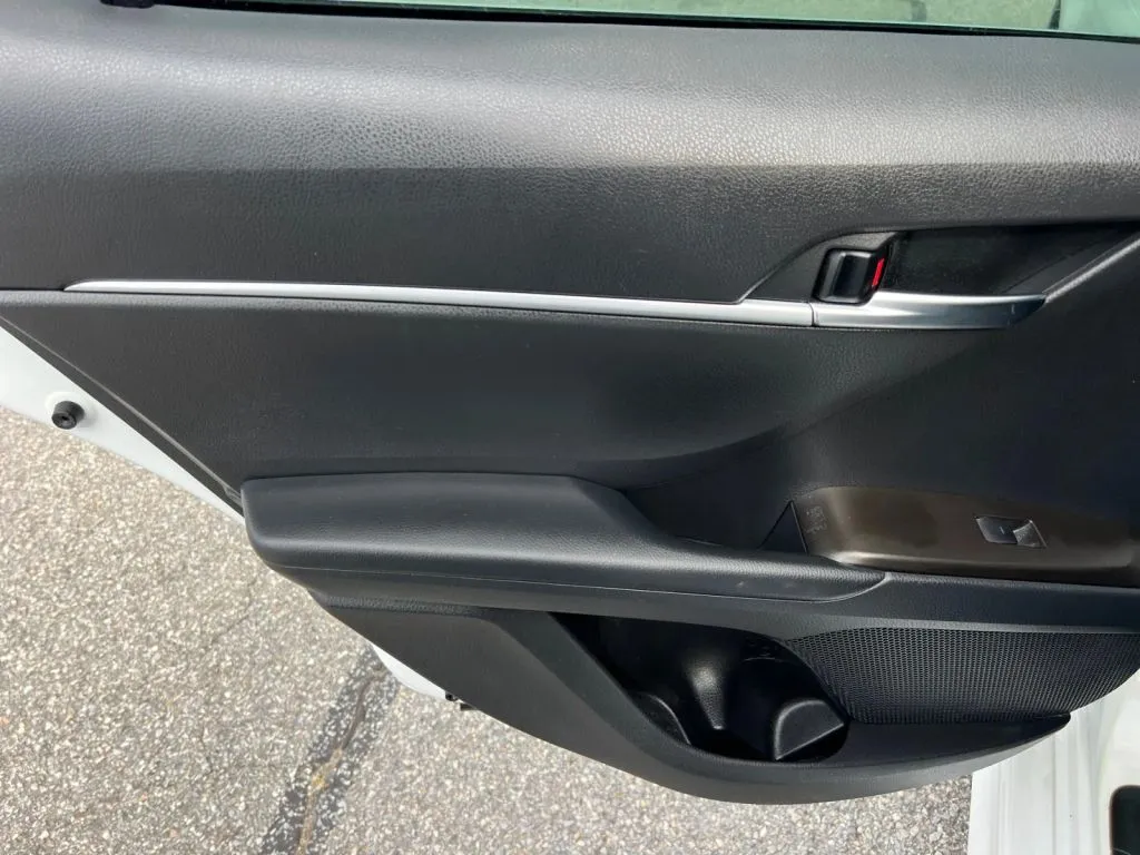 Toyota Camry photo 24