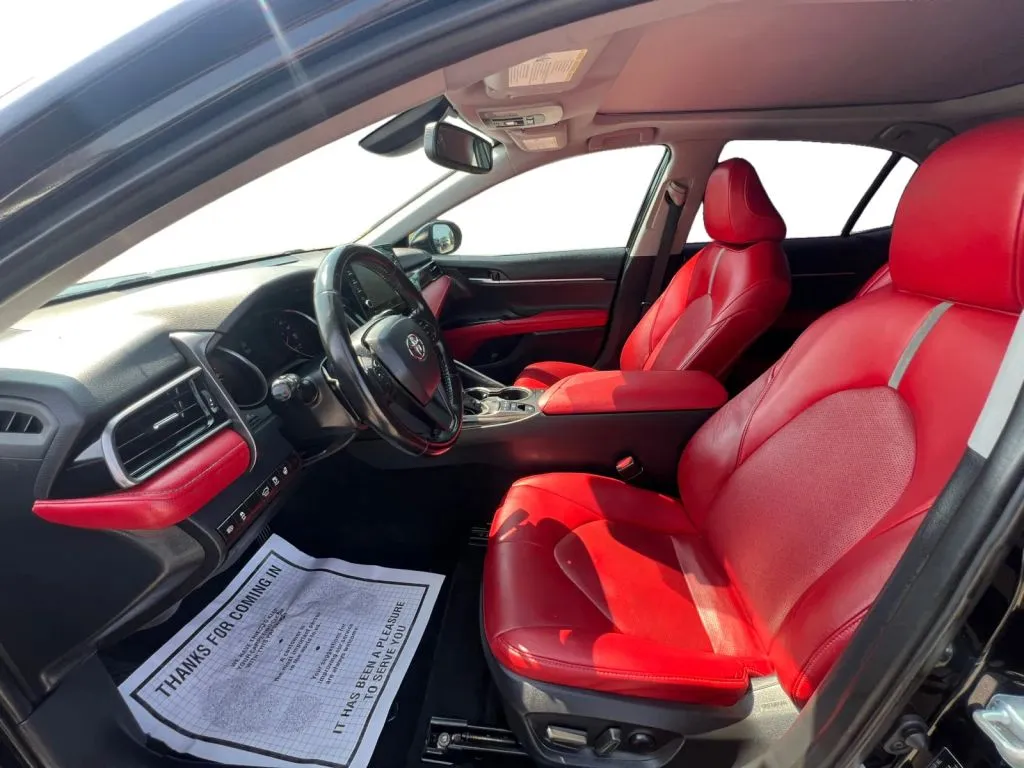 Toyota Camry photo 10