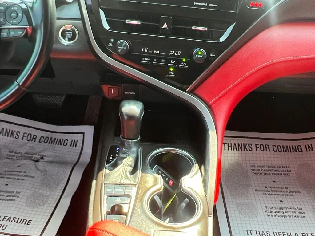 Toyota Camry photo 12