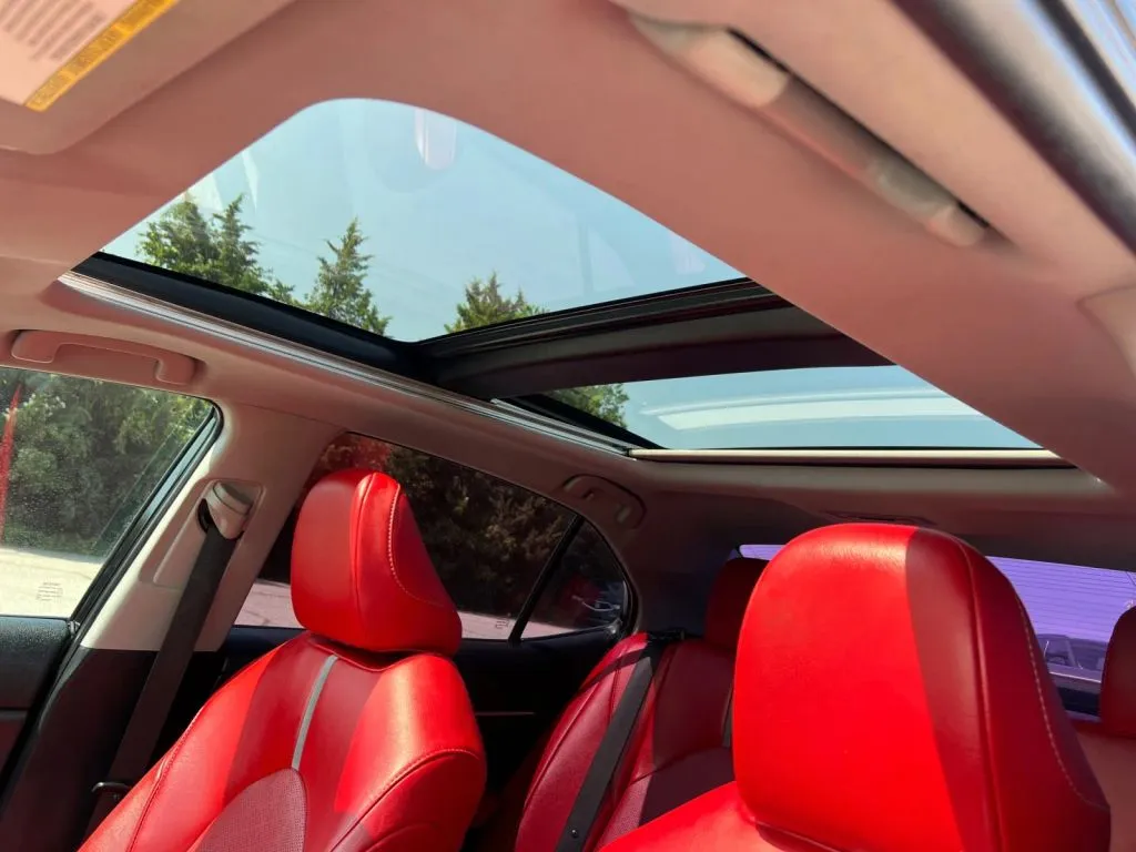Toyota Camry photo 16