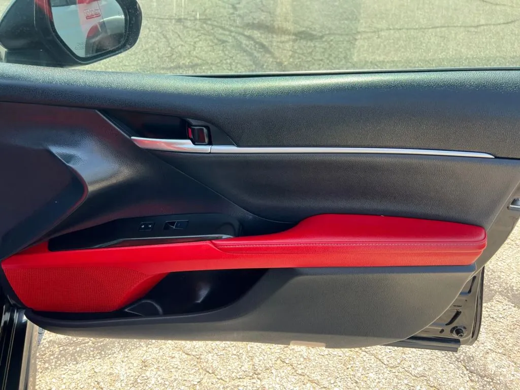Toyota Camry photo 19