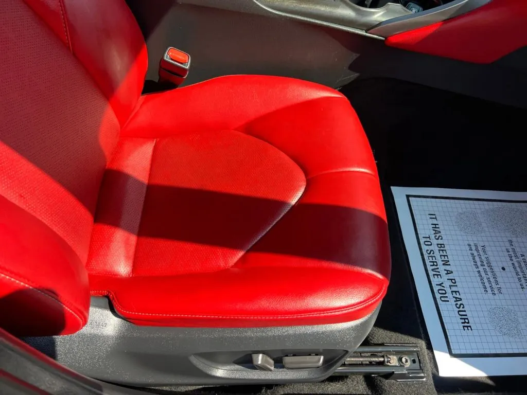 Toyota Camry photo 20