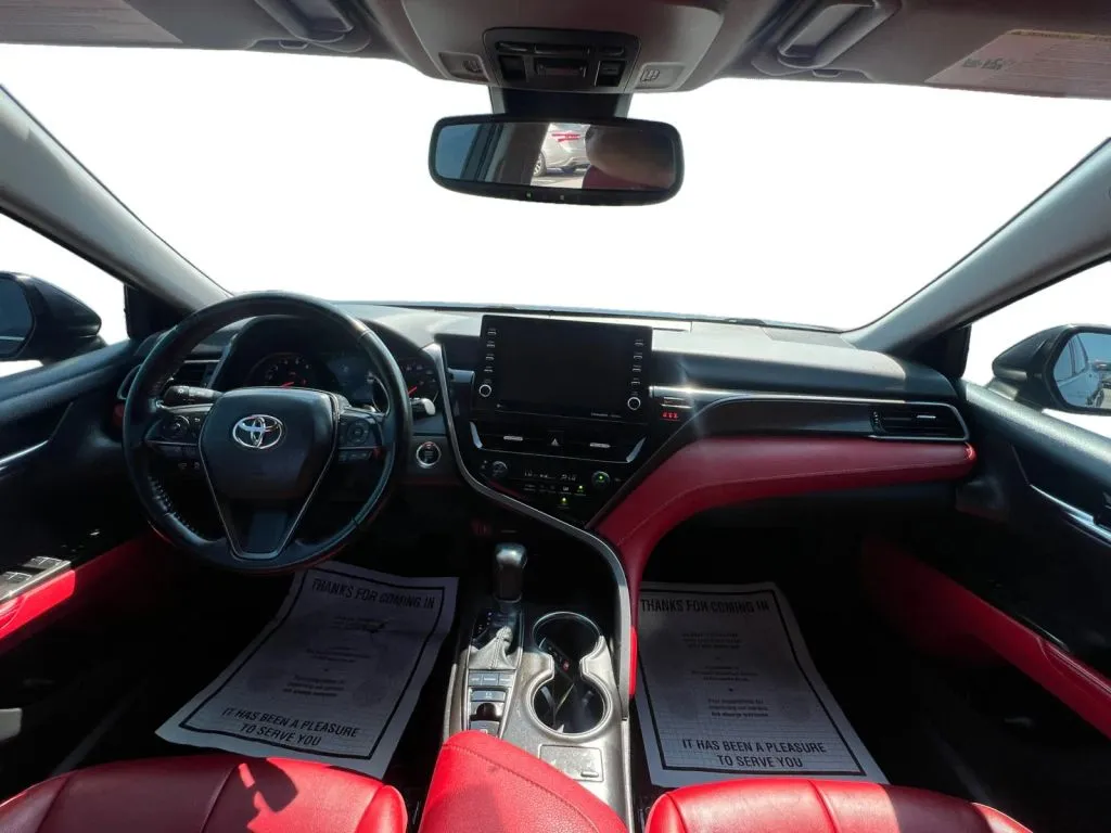 Toyota Camry photo 11