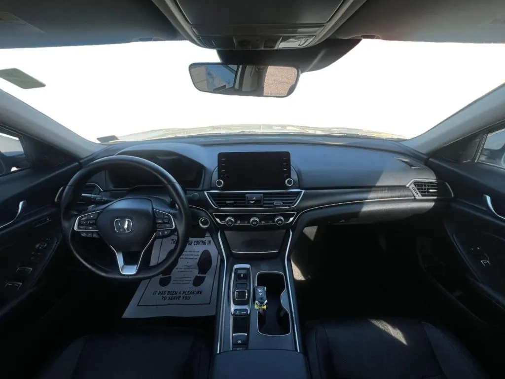 Honda Accord photo 11