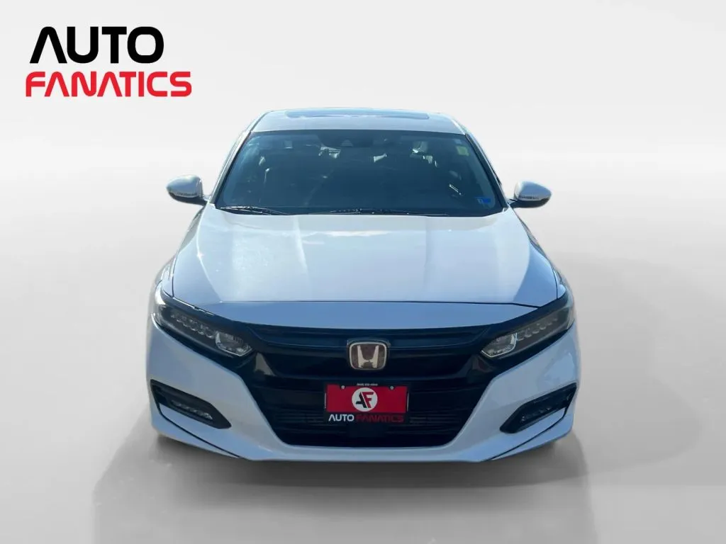 Honda Accord photo 9