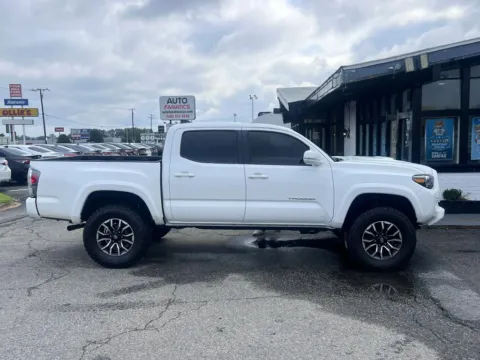 White 2022 Toyota Tacoma Double Cab TRD Sport Pickup 4D 5 ft for sale in Fredericksburg, VA