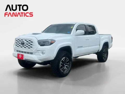 White 2022 Toyota Tacoma Double Cab TRD Sport Pickup 4D 5 ft for sale in Fredericksburg, VA