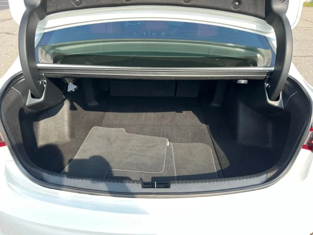 Acura TLX photo 21