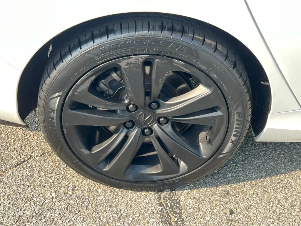 Acura TLX photo 36