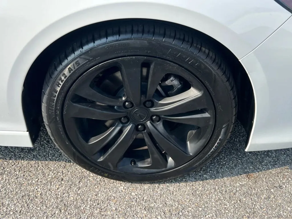 Acura TLX photo 34