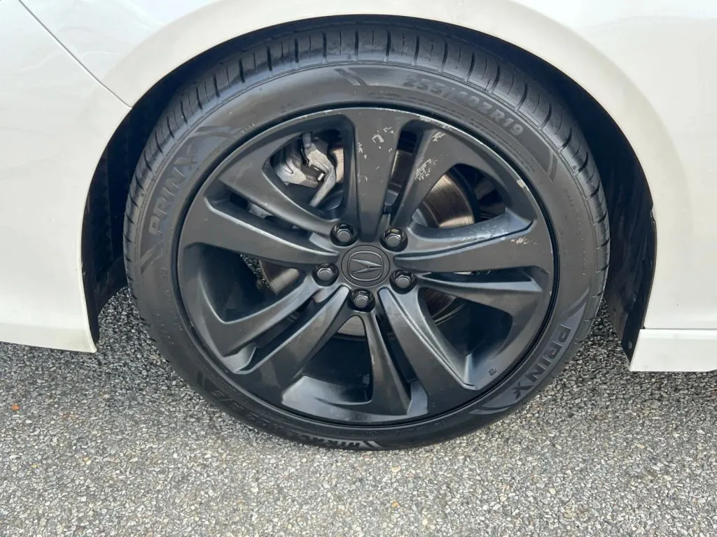 Acura TLX photo 30