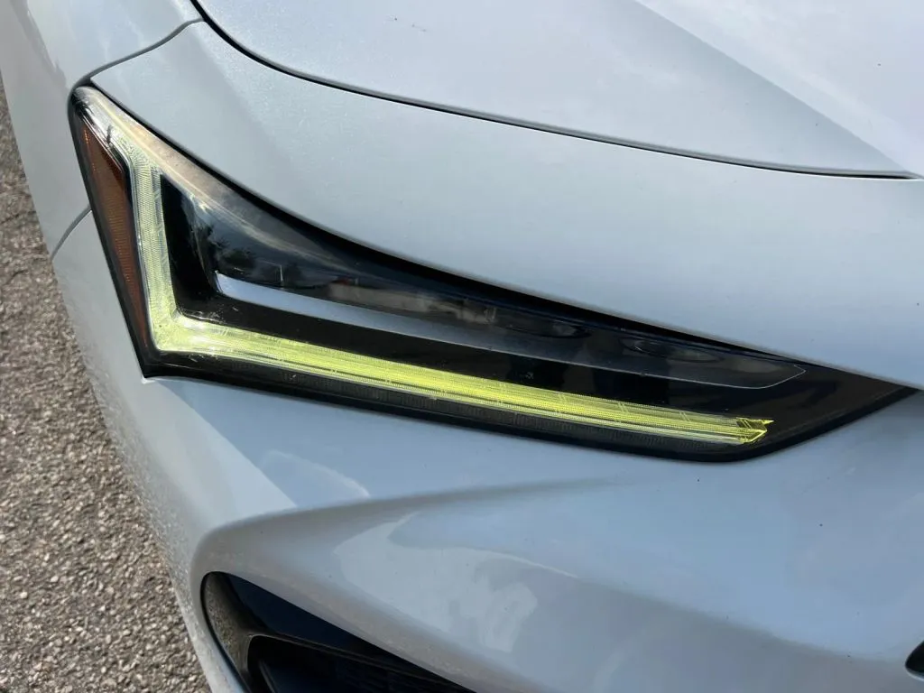 Acura TLX photo 33