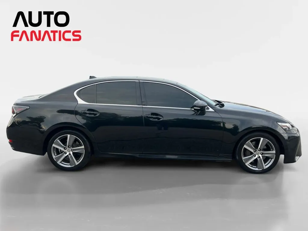 Lexus GS photo 7