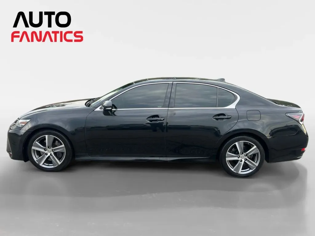 Lexus GS photo 2
