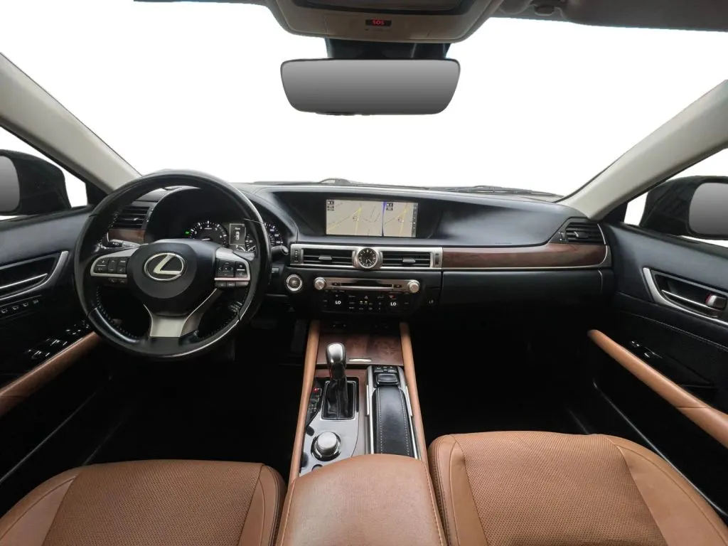 Lexus GS photo 11