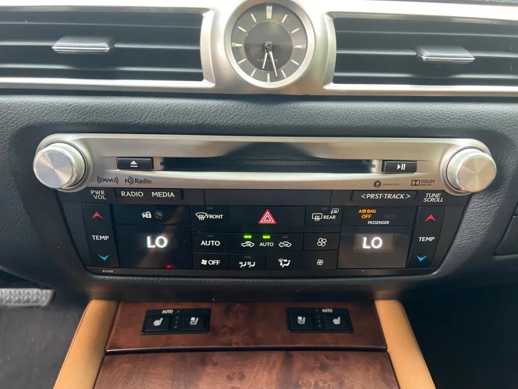 Lexus GS photo 38