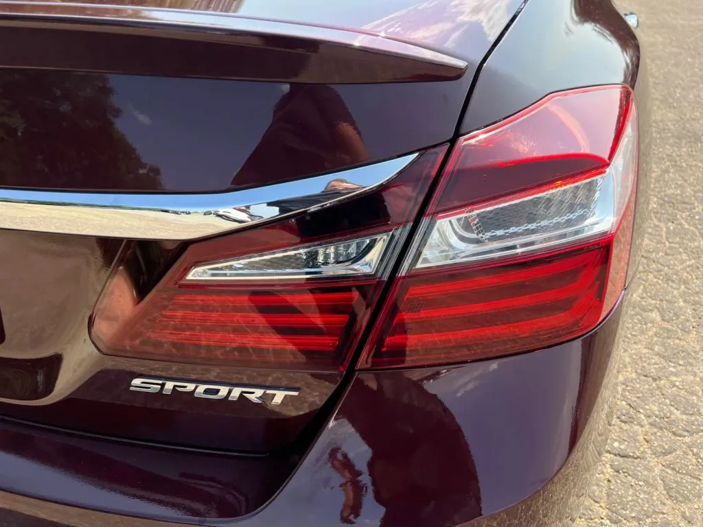 Honda Accord photo 37