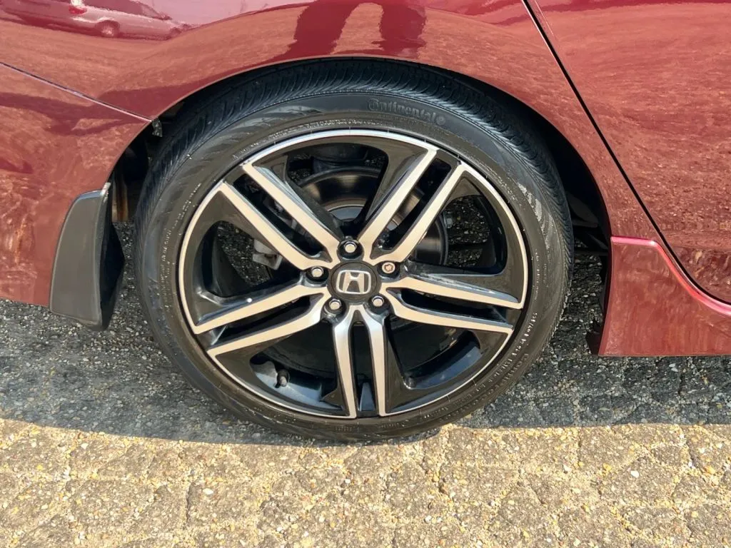 Honda Accord photo 36