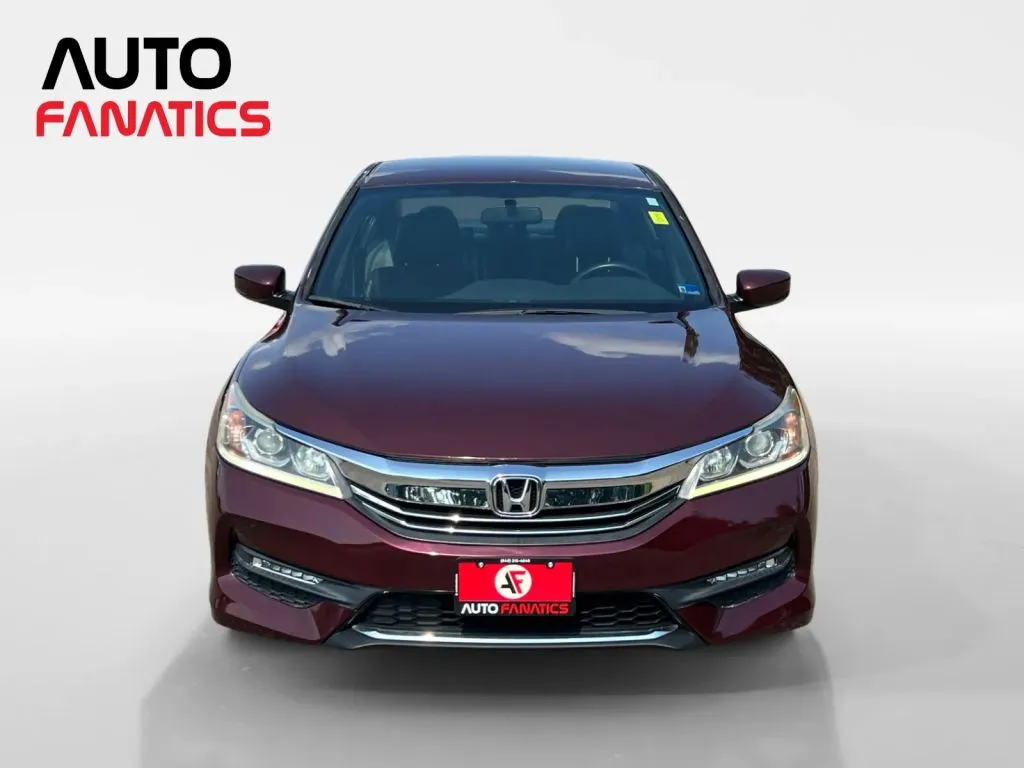 Honda Accord photo 9