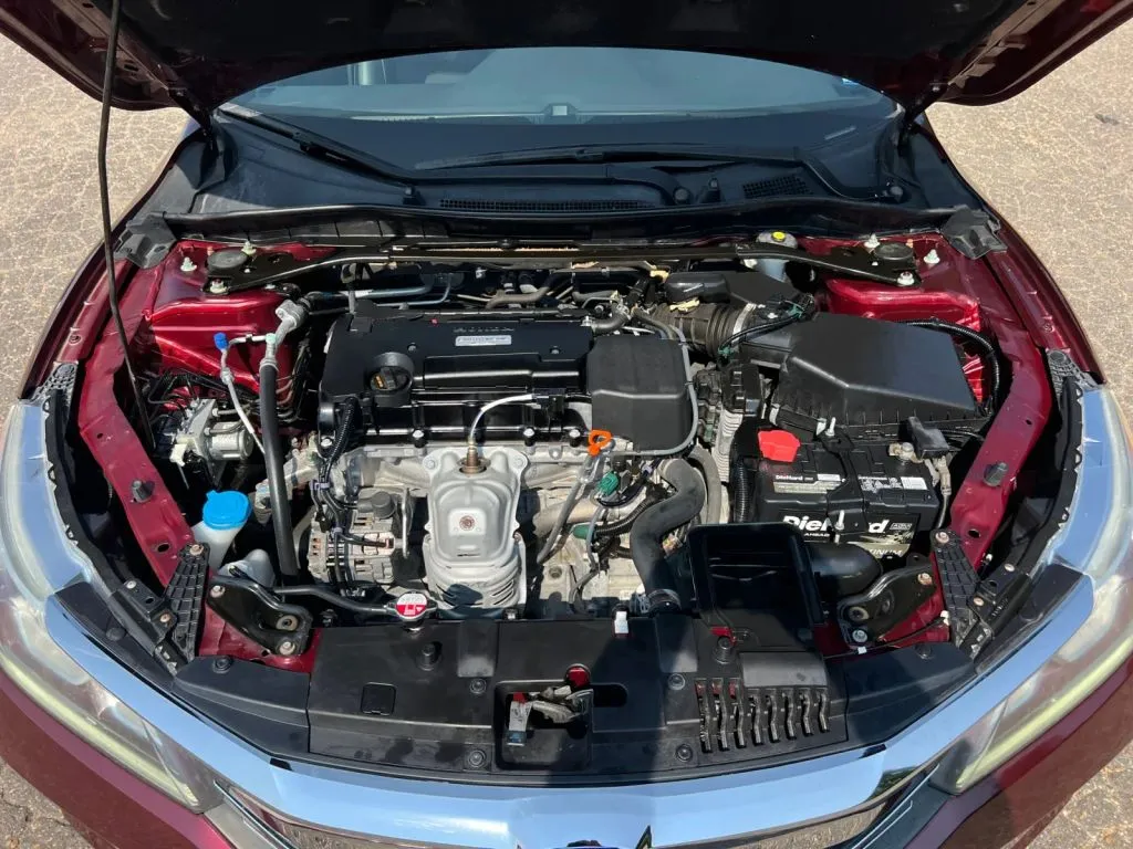 Honda Accord photo 31
